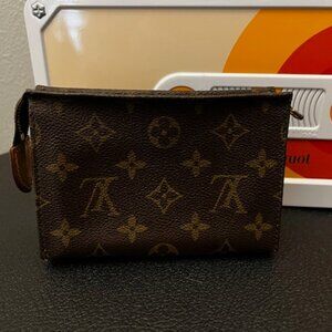 Louis Vuitton Monogram Canvas Trousse Toilette 18